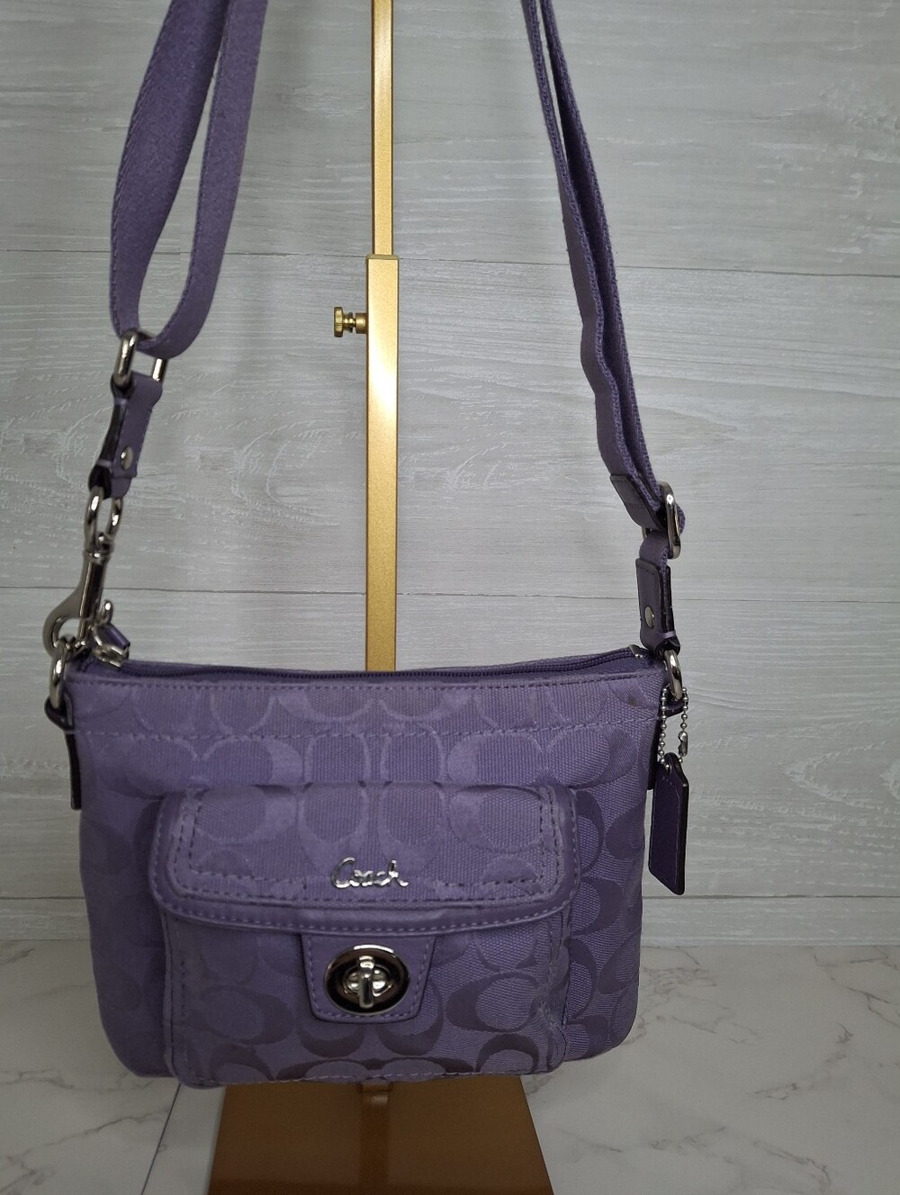 Coach Penelope Signature Jacquard Purple Turnlock Swingpack Crossbody Bag EUC
